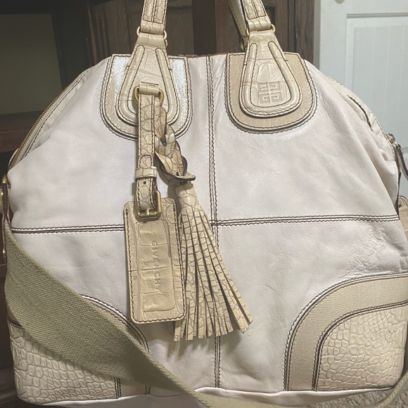 Givenchy Handbags - Givenchy Nightingale